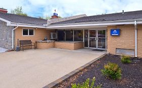 Motel 6 Putnam Ct
